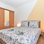 Milka 2074