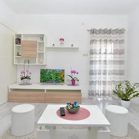 Milka 2074 Apartmán