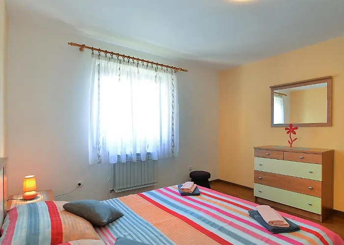 Milka 2074 Apartament