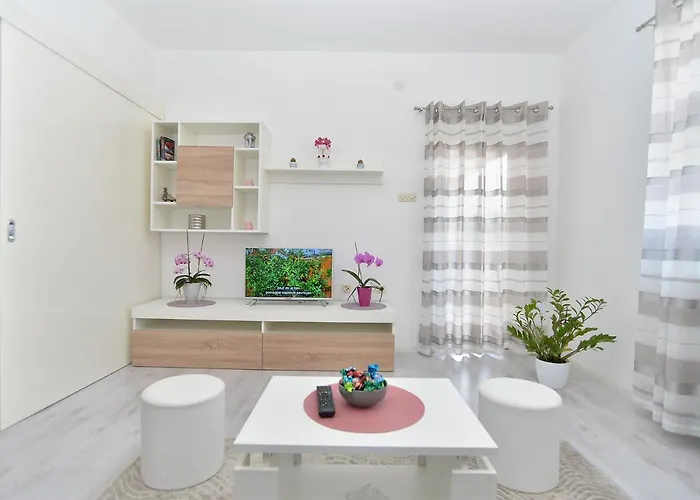 Milka 2074 Apartamento