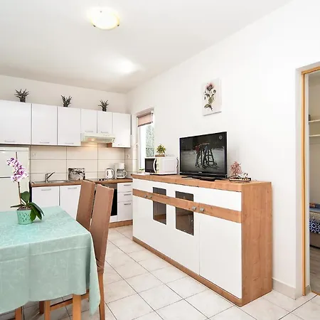 Milka 2074 Apartmán *