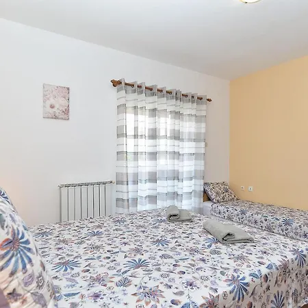 Milka 2074 Poreč