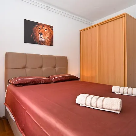 Milka 2074 Πόρετς